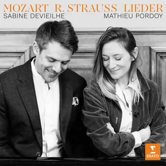 Mozart, R. Strauss Lieder