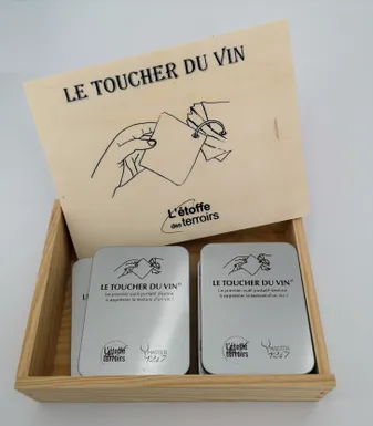 Le toucher du vin : le premier outil portatif destiné à apprécier la texture d'un vin!