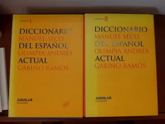 Diccionario del Espanol actual, 2 volumes