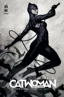 Selina Kyle, Catwoman, 2, Loin de Gotham